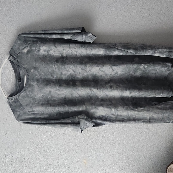 Lululemon mens Active shirt - Picture 1 of 5